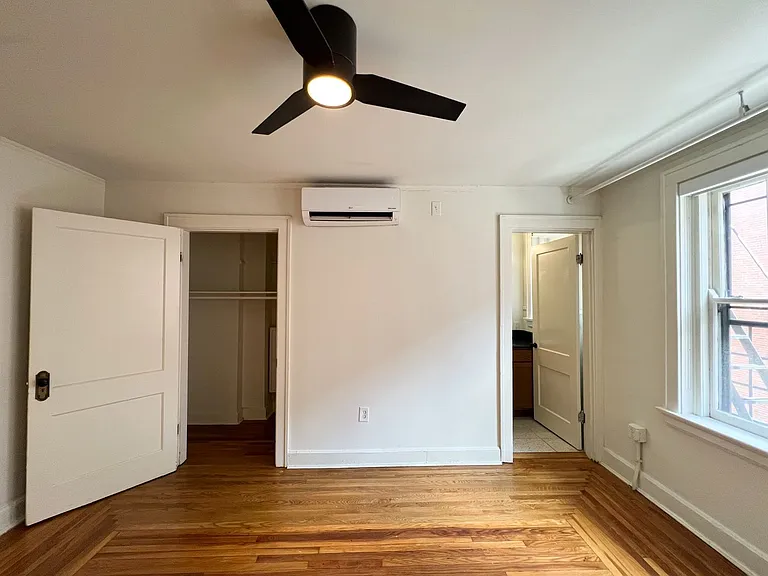 1401 Main Street — Photo 8