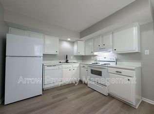 440 Moffitt St APT 5, Seward, NE 68434