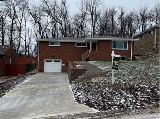 526 Foltz Dr, Verona, PA