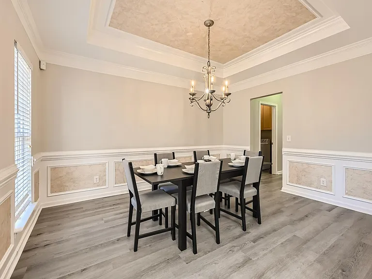 9918 Southampton Commons Dr — Photo 10