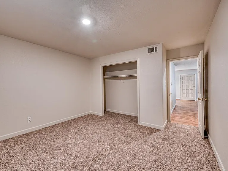 601 Mimi Ln #2 — Photo 12