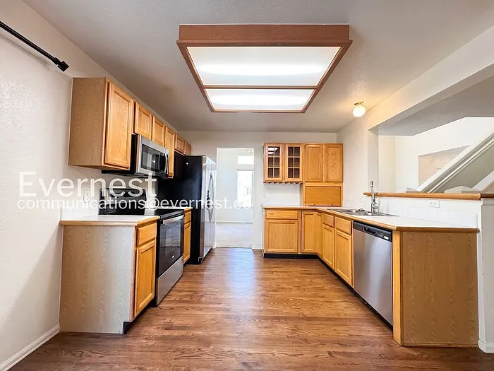 10545 Ashwood Ct — Photo 6