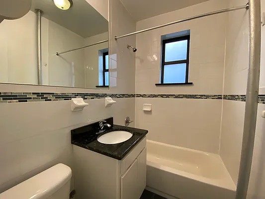 Rented by Oxford Property Group | media 24