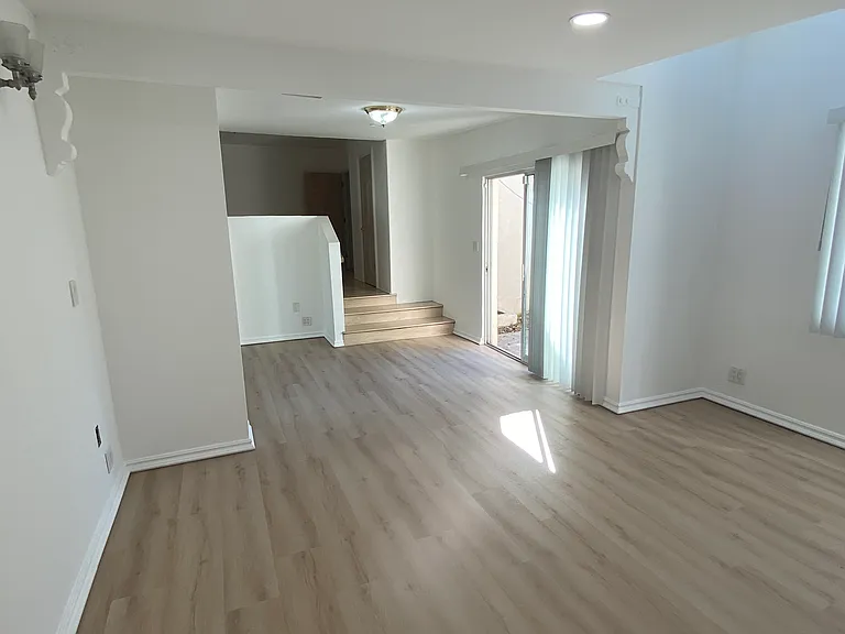 2710 Stoner Ave — Photo 22
