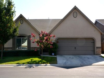 7350 N Lacey Dr, Fresno, CA, 93722