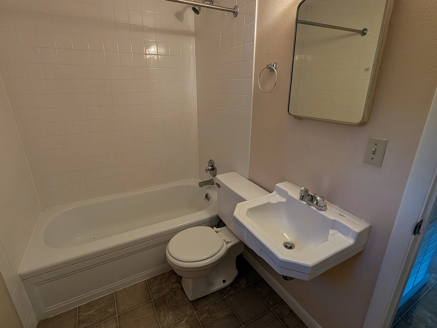 1 bed, 600 sqft, $1,100 — Photo 4