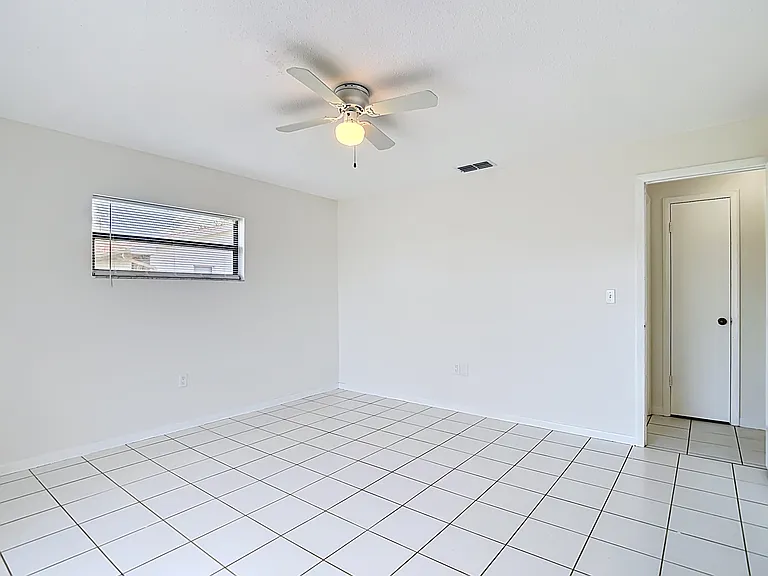 3255 Amherst Ave — Photo 31