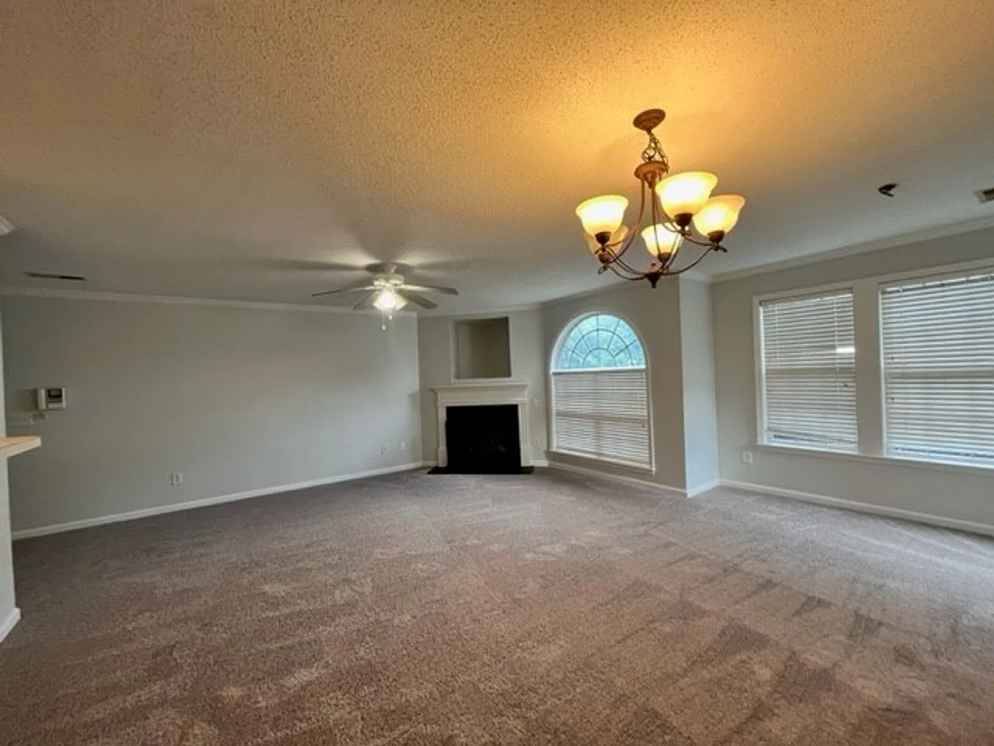 2 bed 2 bath condo available — Photo 2