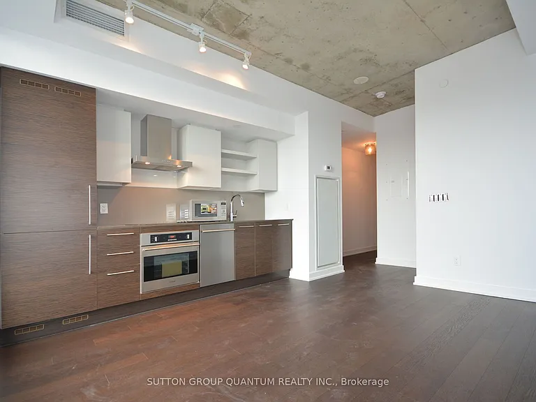 1030 King St W #1127 — Photo 3