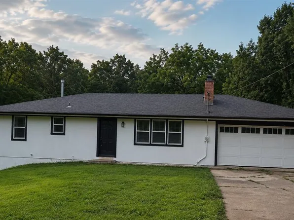 11121 Leavenworth Rd, Kansas City, KS 66109