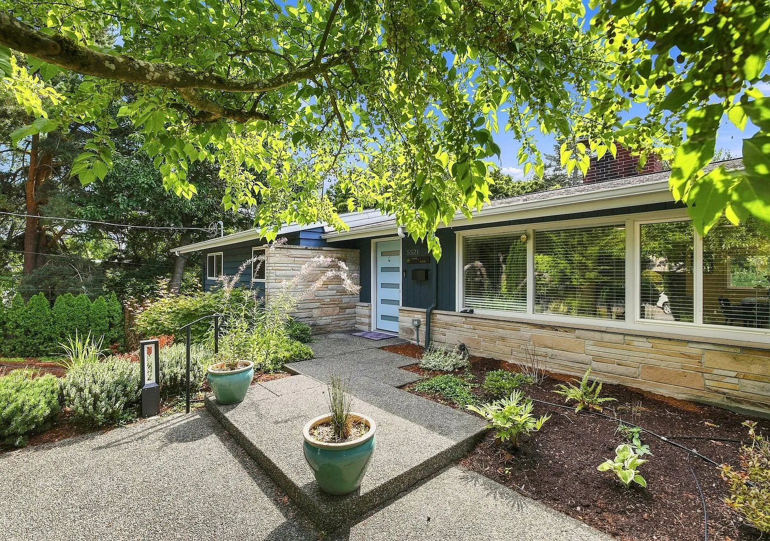 4Bd/2.5Ba — Photo 1
