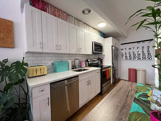 Rented by Rumah Realty Inc | media 11