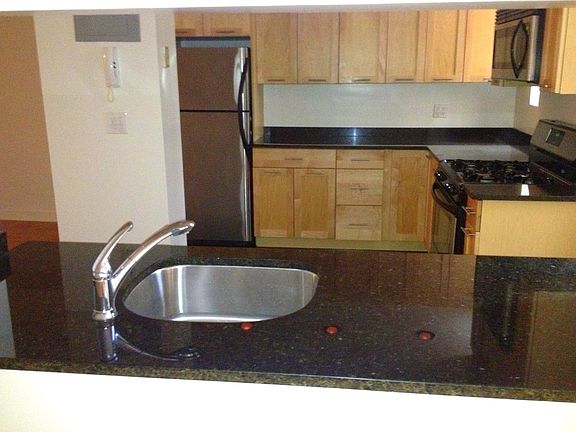 5th image of 412 E 55th St #1F***