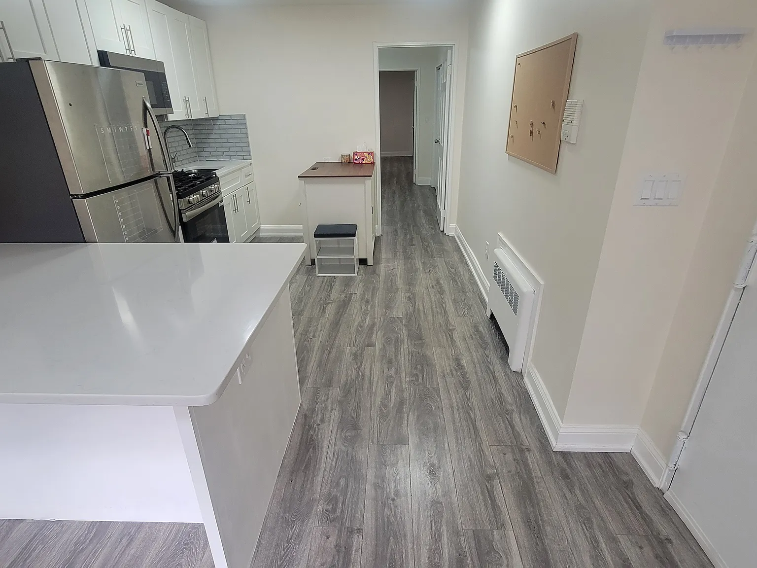 2 bed, 660 sqft, $2,300 — Photo 4