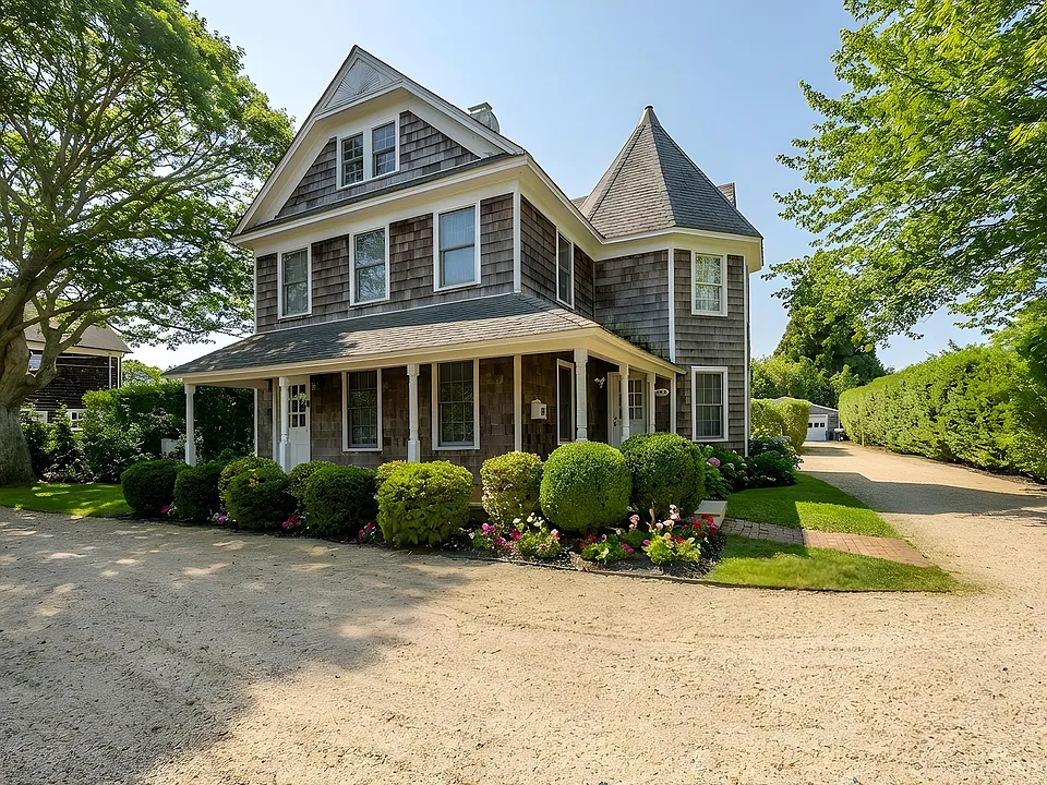 82 Powell Ave