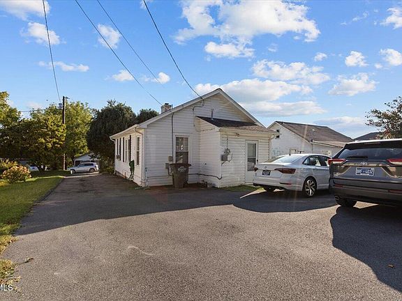 4th image of 1117 Myrtle St