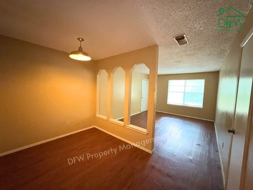 2 bed, 1.0 bath, 885 sqft, $1,170 — Photo 4