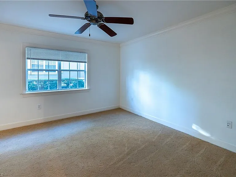 1362 Centre Court Ridge Dr #101 — Photo 10