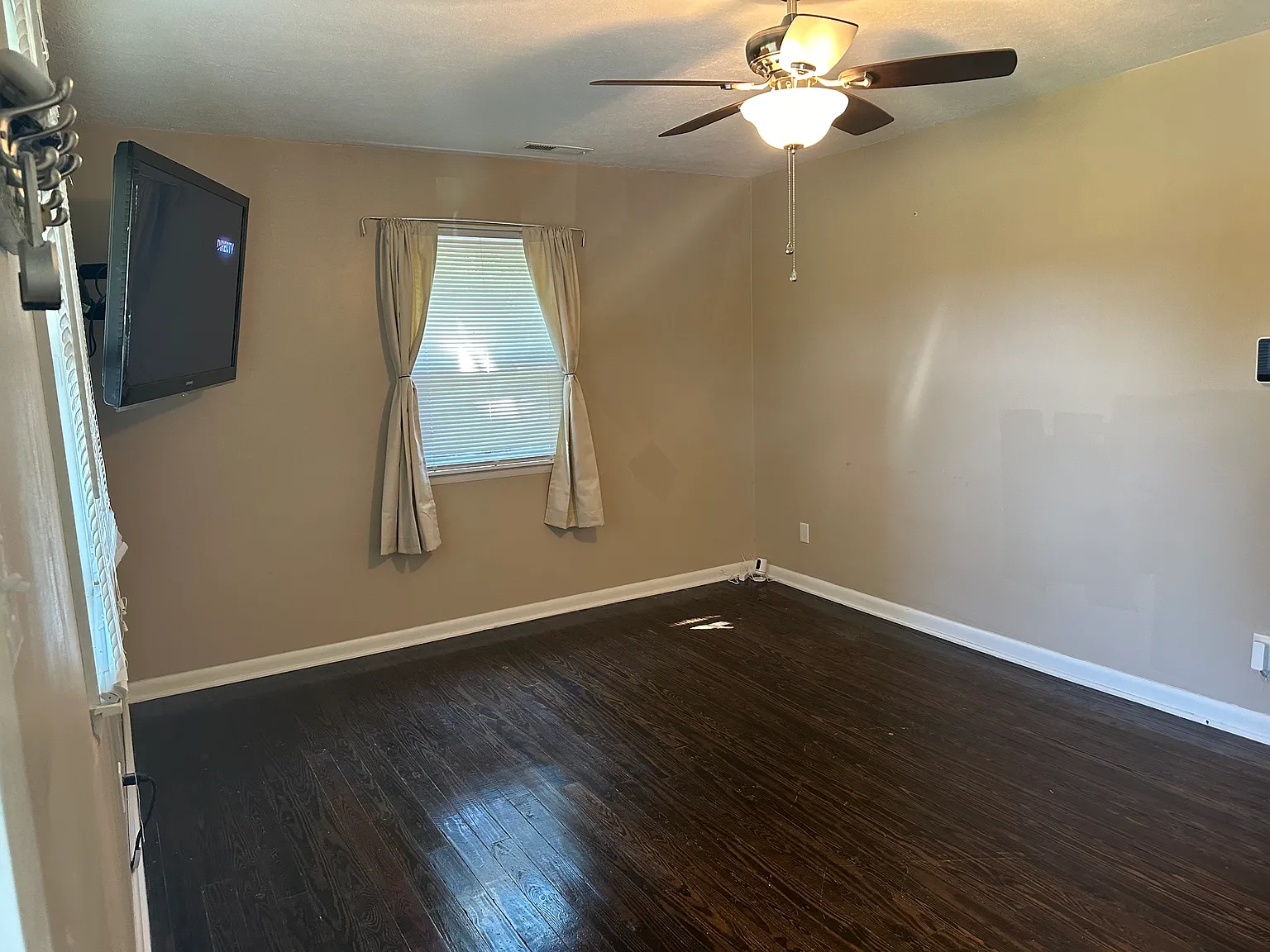 2 bed, 984 sqft, $1,400 — Photo 3