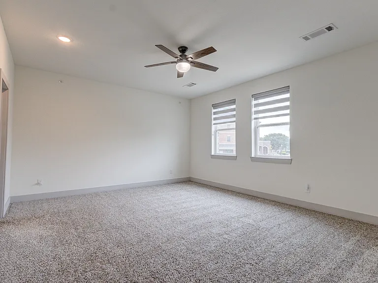 6043 Rivendell Dr — Photo 32