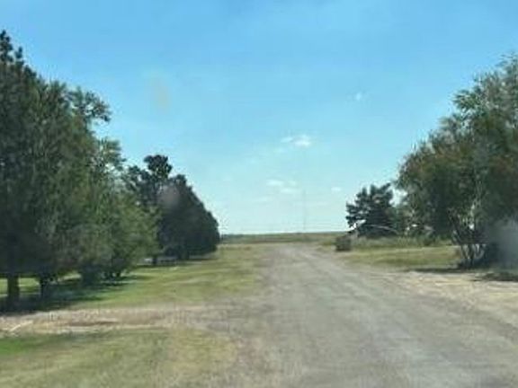 Exterior Neighborhood (street photo)