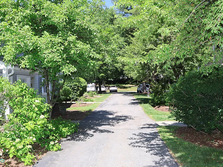 10 Village Brook Ln — Photo 94