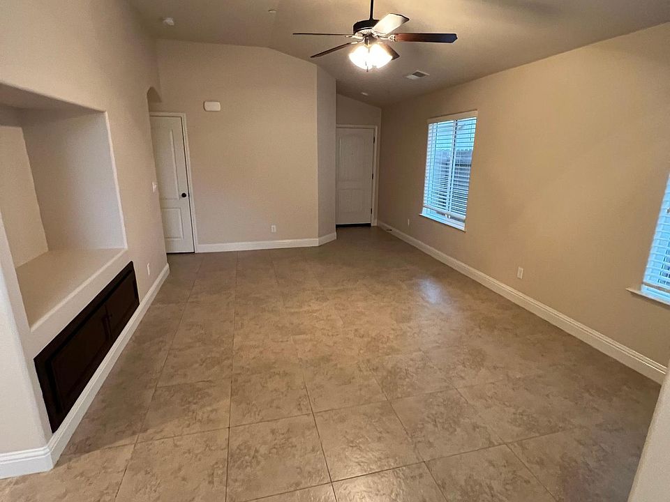 2552 Eileen Ave, Sanger, CA 93657 Zillow