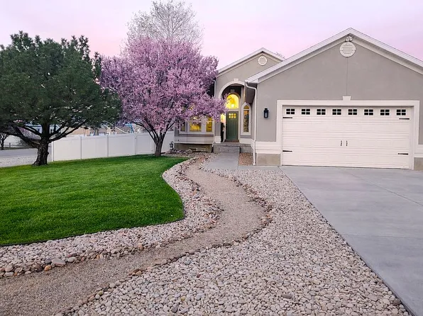 867 Poplar Ln, Grantsville, UT 84029