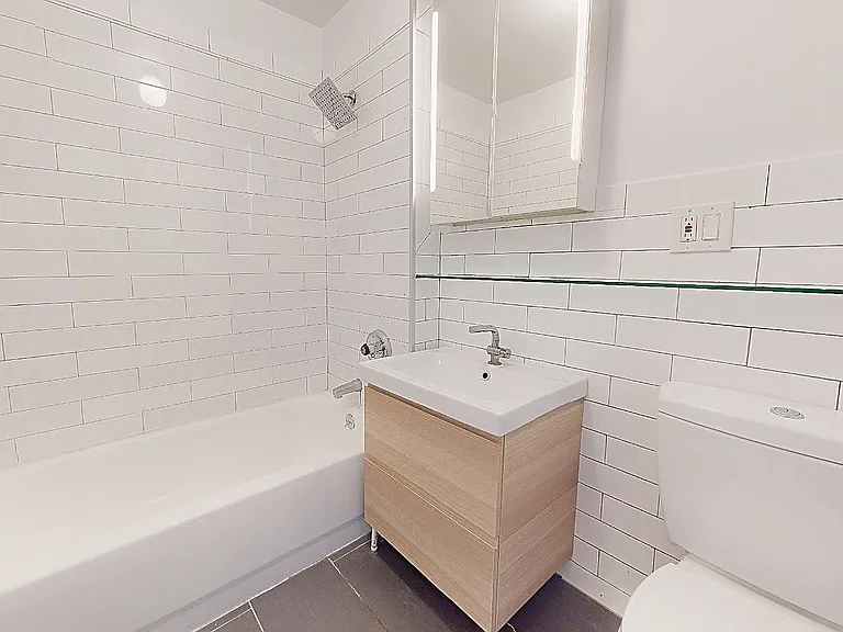 315 Seigel St #308 — Photo 5