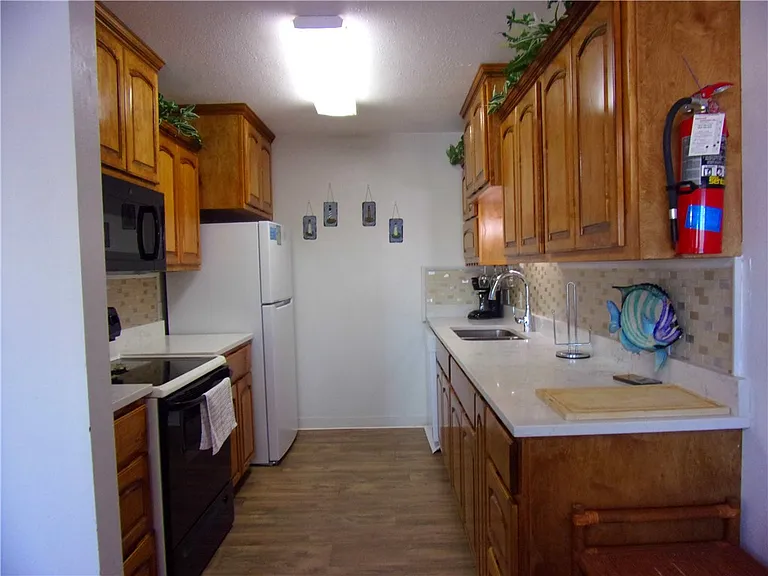 15005 Windward Dr #211 — Photo 28