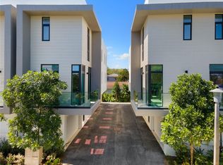 Caliza, Miami, FL 33133