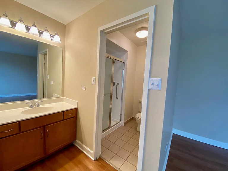 Farmingdale Apartments — Photo 74