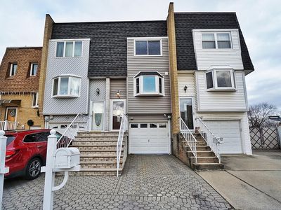 74 Daffodil Ct, Staten Island, NY, 10312