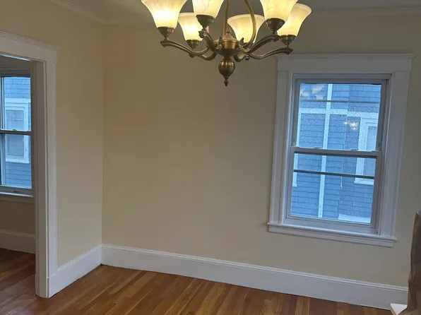 174 Cornell St #1, Boston, MA 02131