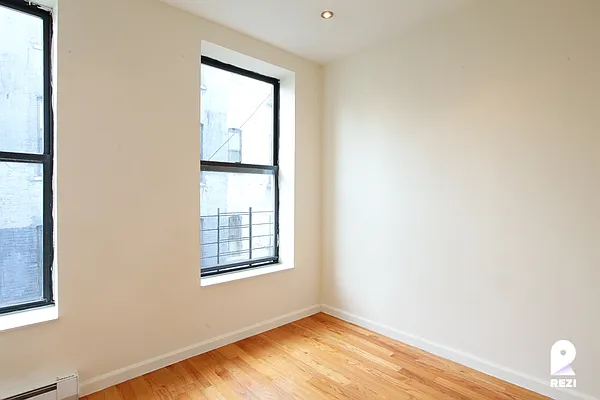 Rented by REZI | media 21