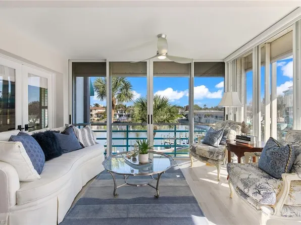 305 Park Shore DR #2-231, NAPLES, FL 34103