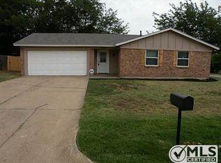 5933 Hanson Dr, Watauga, TX 76148