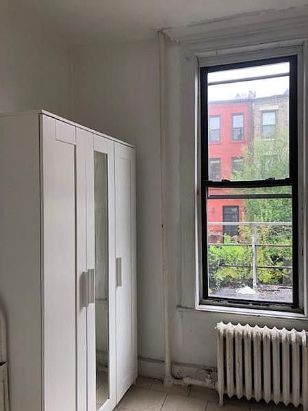 2nd image of 284 W 137th St APT 2R
