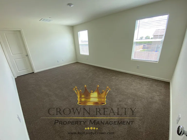 1109 E Elkhorn Ave — Photo 19