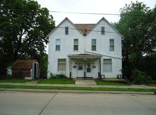 556 Clarke Dr, Dubuque, IA 52001
