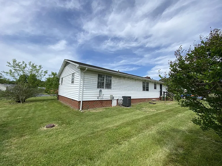 1804 Sherwood Dr — Photo 21