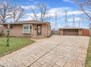 12804 Lutz Ave, Warren, MI 48088