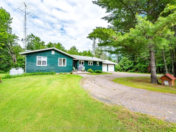 200 Walters Rd, Laurentian Valley, ON K8A 6W5
