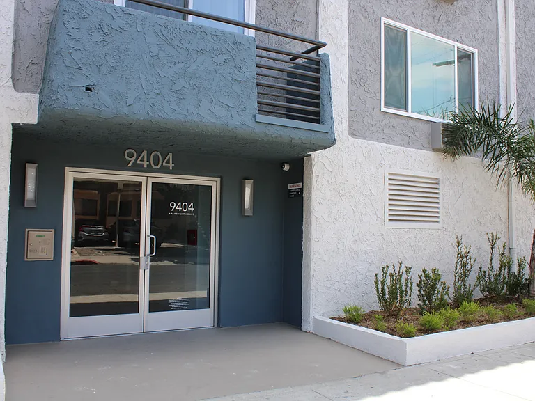 9404 Apartment Homes — Photo 9