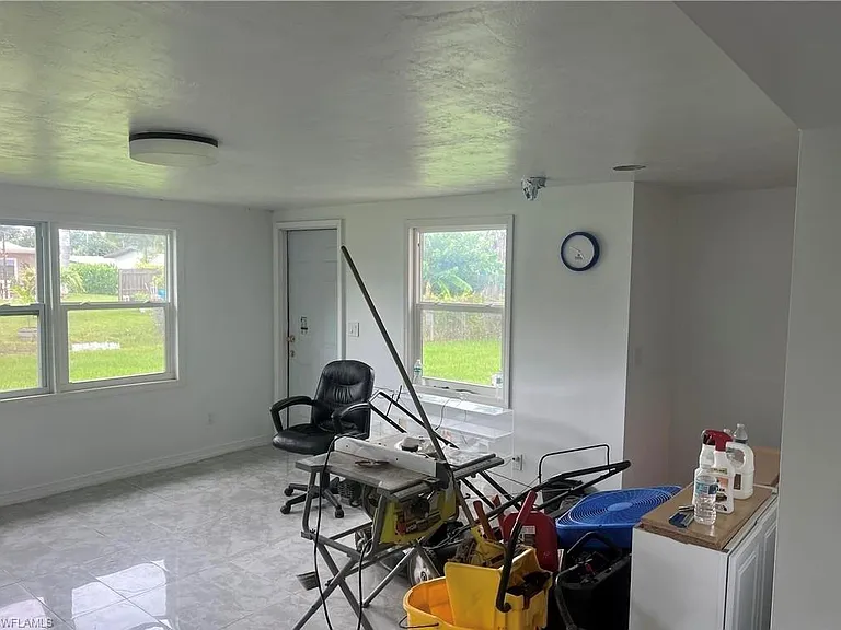 160 Brooks Rd — Photo 6
