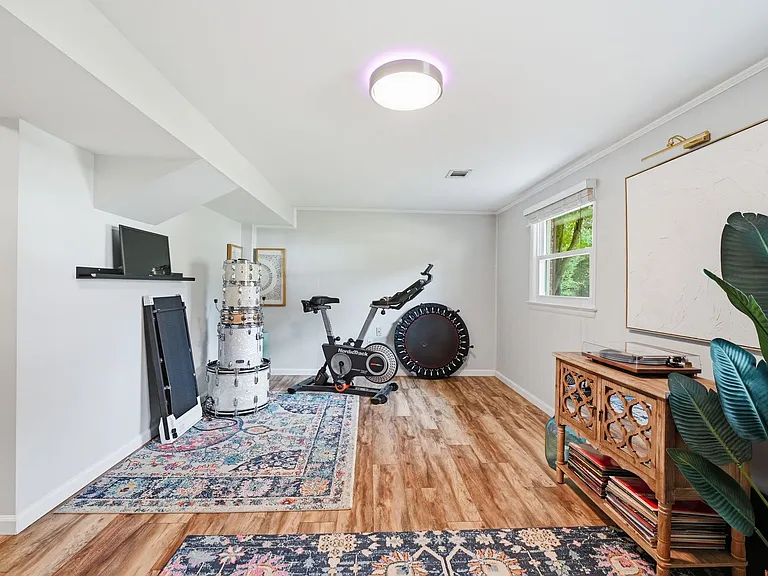 6426 Carriage Dr — Photo 6