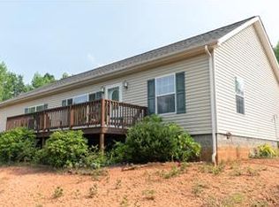 315 Briery Hills Dr, Meherrin, VA 23954