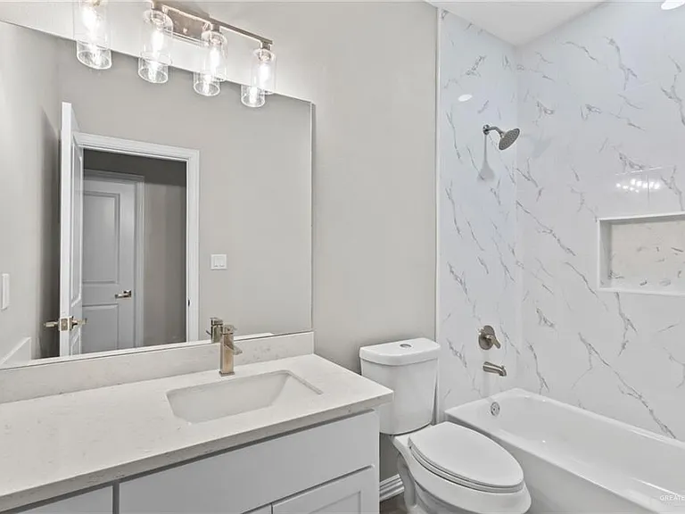 2605 Woodpecker St #4 — Photo 13