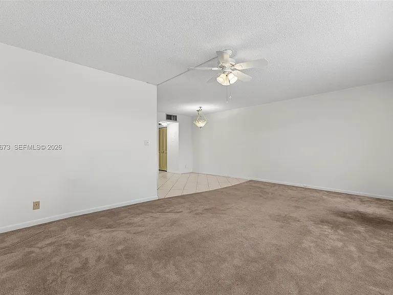 2401 Antigua Cir #E3 — Photo 6