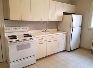 302 N Broad St APT 3, Lititz, PA 17543